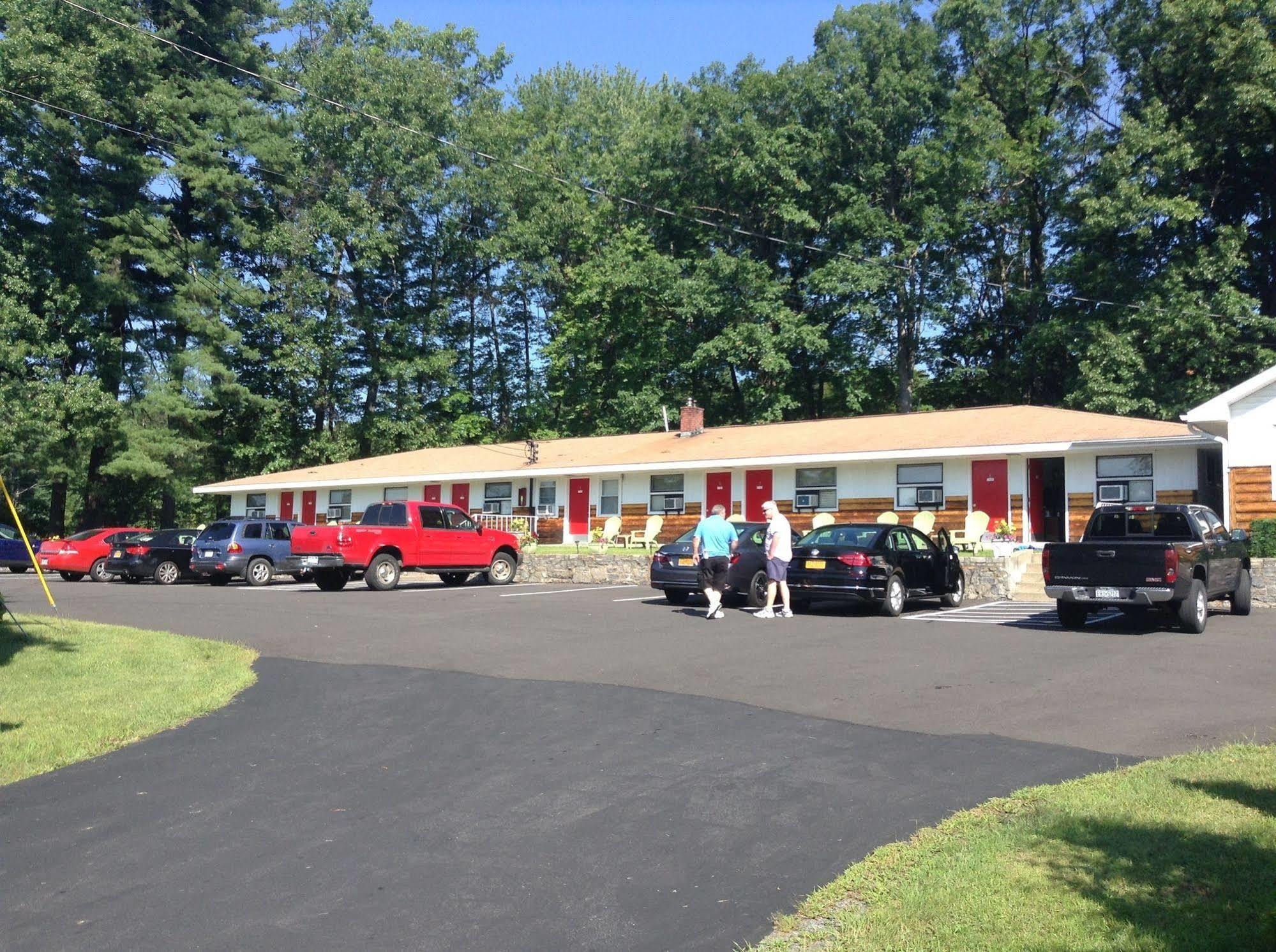 Robin Hood Motel Saratoga Springs Kültér fotó